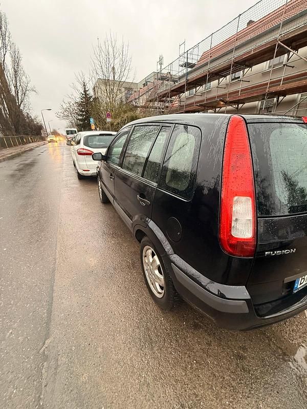 Gebraucht Ford Fusion 75 PS (55 kW) 2006 Blau Kleinwagen