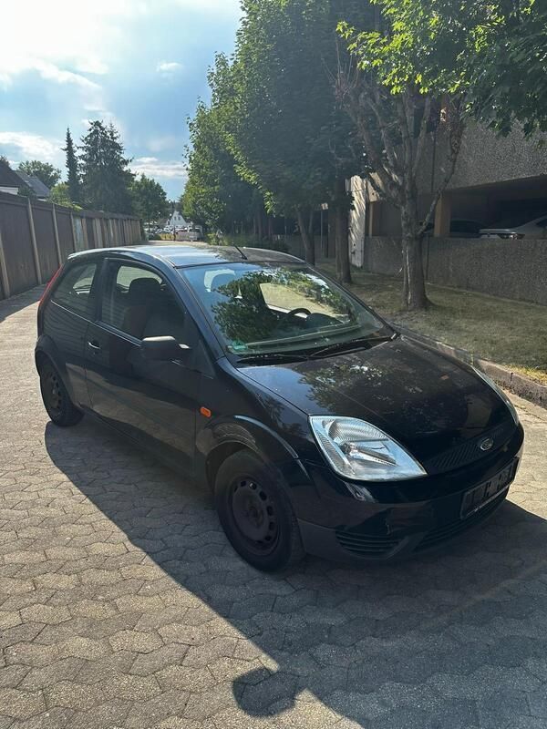 Blau Gebraucht 2004 Ford Fiesta Kleinwagen | 650 € (Superpreis) - Bild 1/4