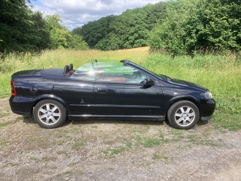Schwarz Gebraucht 2002 Opel Astra Cabriolet Cabrio | 1.250 € (Superpreis) - Bild 1/4