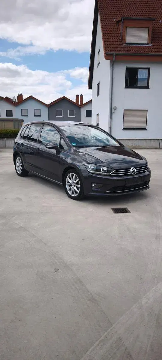 Gebraucht VW Golf Sportsvan LOUNGE 150 PS (110 kW) 2015 Braun Van / Kleinbus