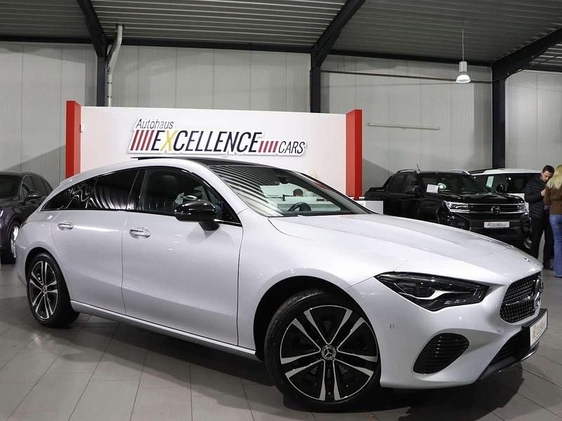 Gebraucht Mercedes CLA180 Progressive 116 PS (85 kW) 2023 Iridiumsilber Limousine
