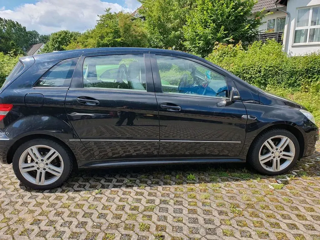 Gebraucht Mercedes B200 136 PS (100 kW) 2008 Schwarz Van / Kleinbus