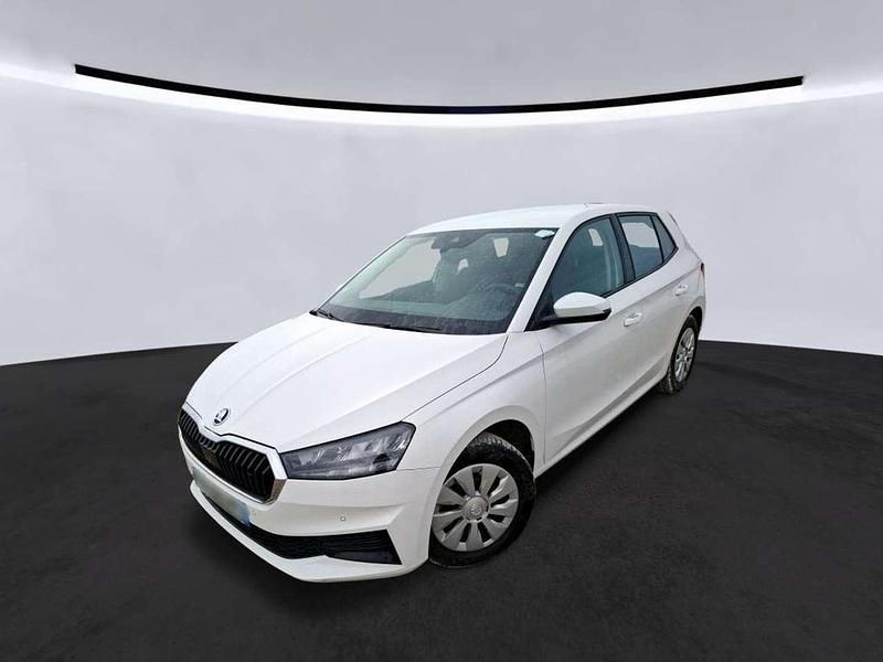 Gebraucht Skoda Fabia Active 65 PS (47 kW) 2022 Candyweiss Kleinwagen