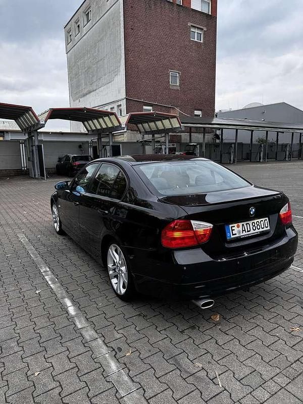Gebraucht BMW 318 194 PS (142 kW) 2007 Limousine