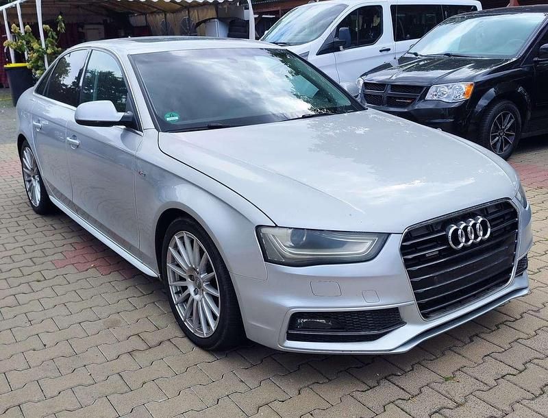 Silber Gebraucht 2013 Audi A4 S-Line Limousine | 11.500 € (Fairer Preis) - Bild 1/4
