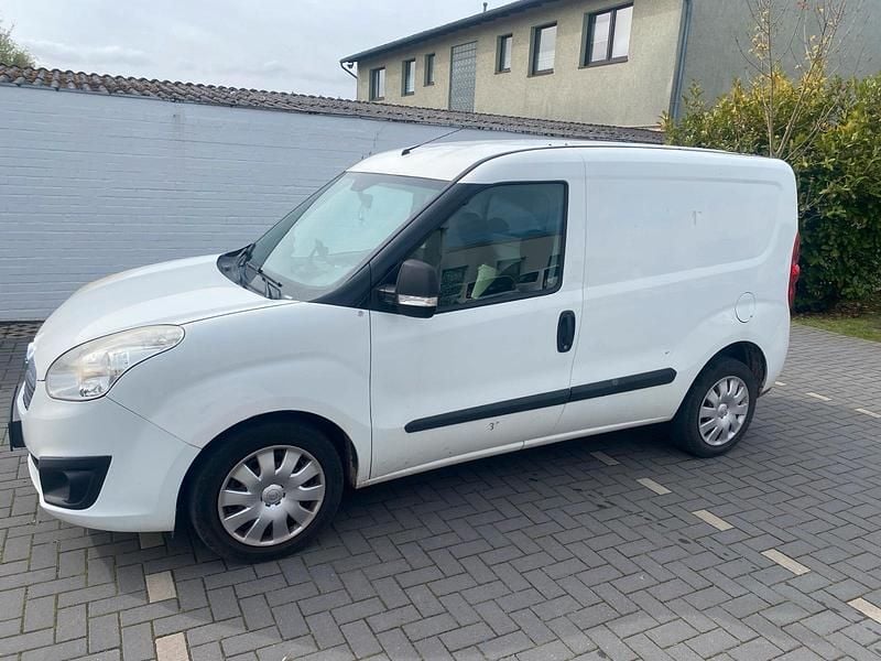 Usado Opel Combo 90 HP (66 kW) 2014 Branco Monovolume
