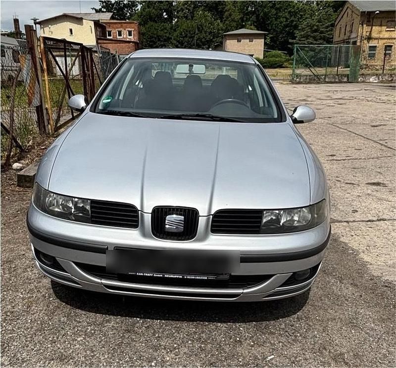 Silber Gebraucht 2004 Seat Toledo Limousine | 1.500 € (Fairer Preis) - Bild 1/4