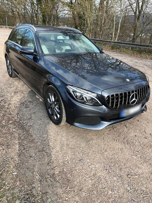 Gebraucht Mercedes C250 204 PS (150 kW) 2015 Grau Kombi