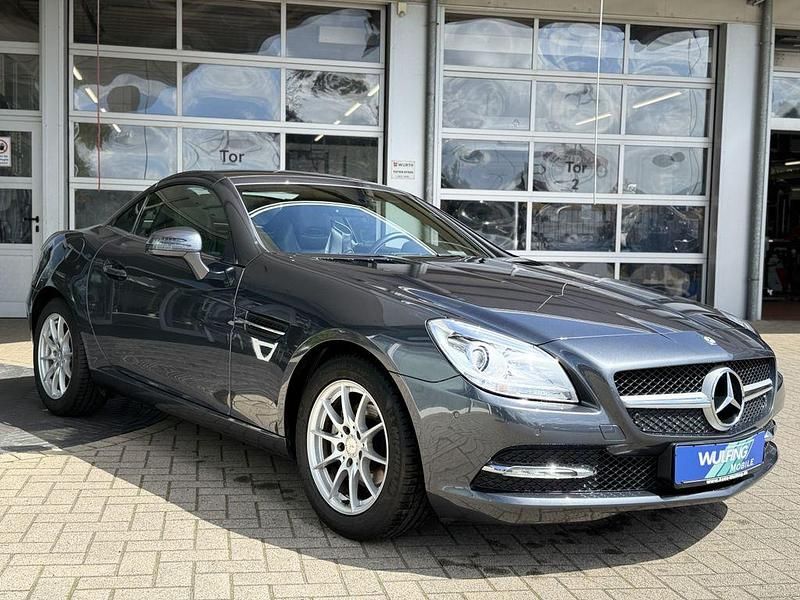 Gebraucht Mercedes SLK200 184 PS (135 kW) 2013 Tenoritgrau  metalliclack Cabrio