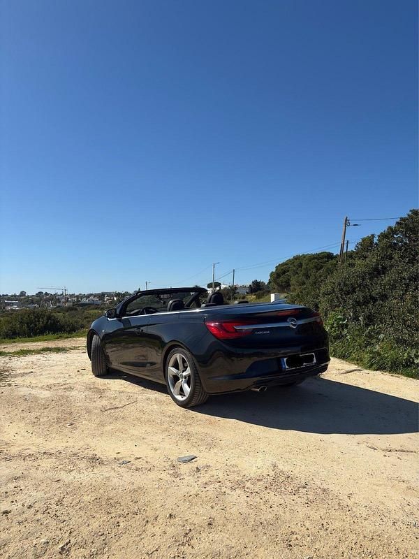 Gebraucht Opel Cascada 165 PS (121 kW) 2014 Schwarz Cabrio