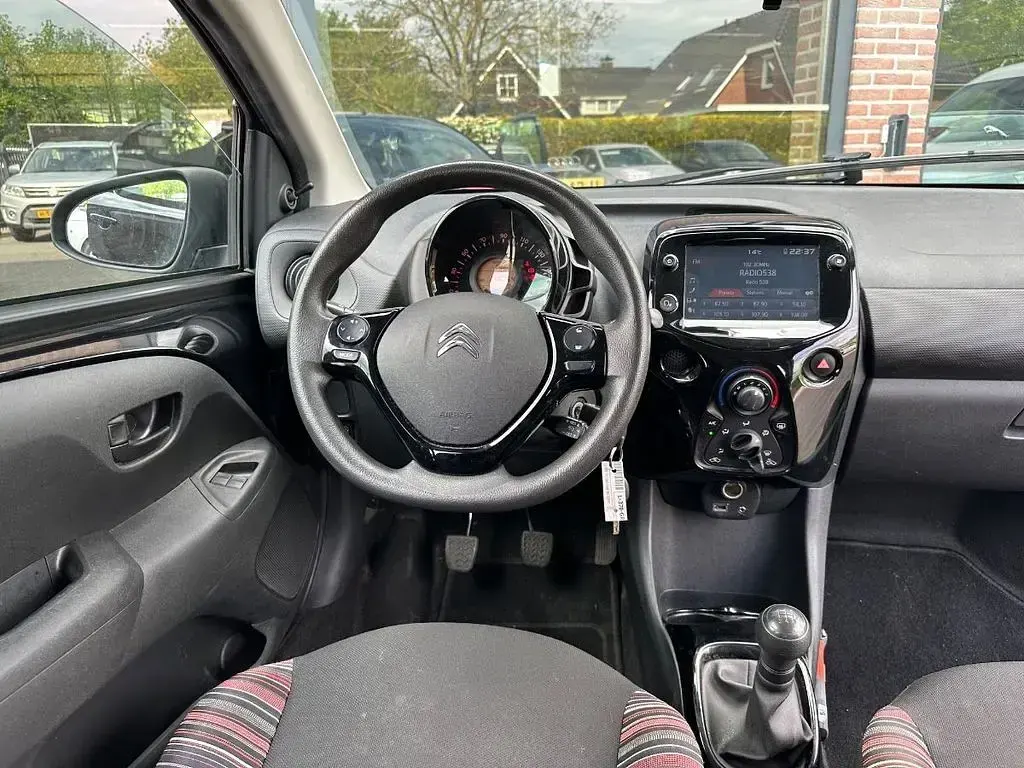 Gebraucht Citroën C1 Feel 72 PS (52 kW) 2021 Schwarz Kleinwagen
