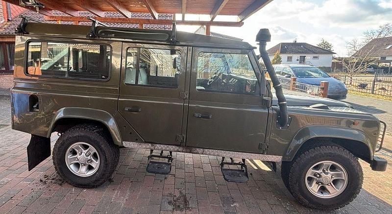Gebraucht Land Rover Defender 113 PS (83 kW) 1997 Grün Kombi