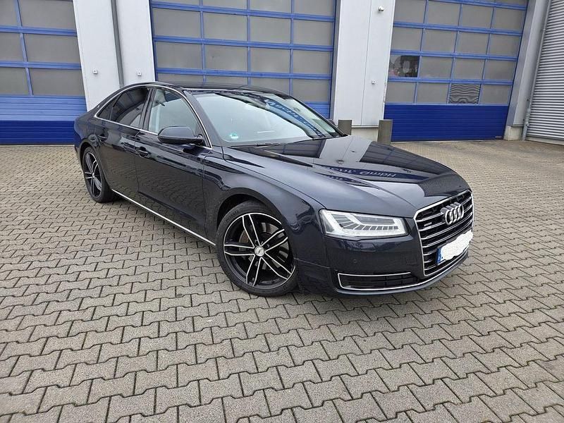 Second-hand Audi A8 258 CP (189 kW) 2014 Albastru Berlinǎ