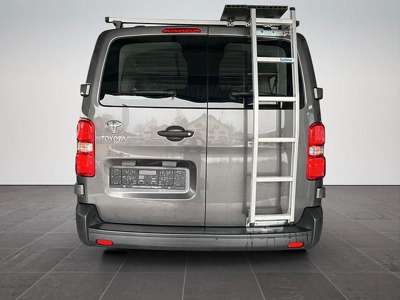 Gebraucht Toyota Proace Comfort 144 PS (105 kW) 2022 Grau Van / Kleinbus