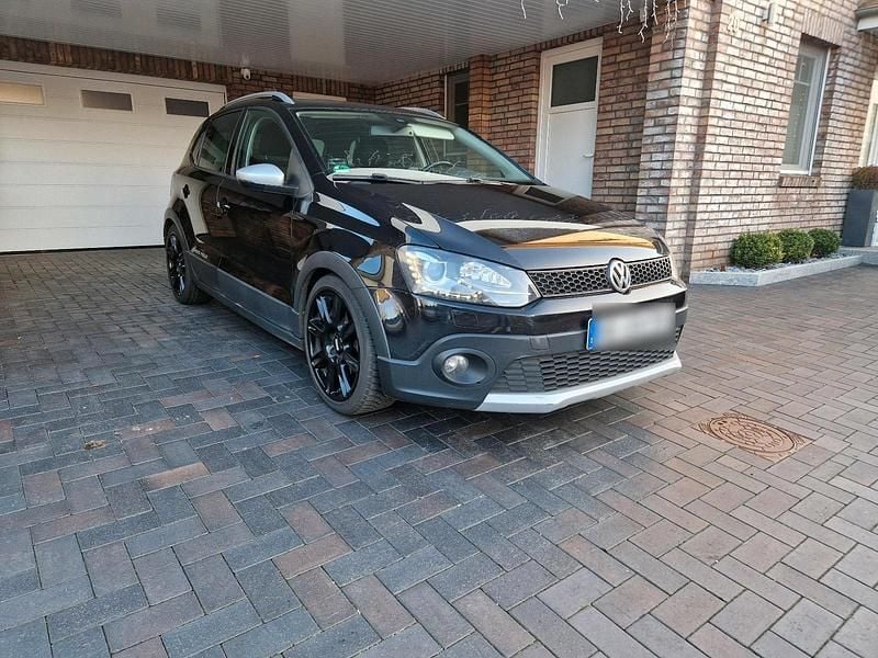 Schwarz Gebraucht 2013 VW Polo Cross Kleinwagen | 6.100 € (Fairer Preis) - Bild 1/4
