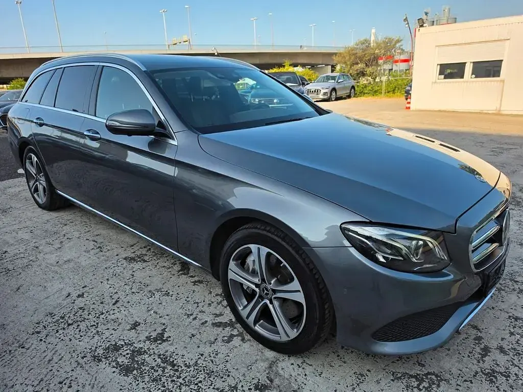 Gebraucht Mercedes E400 Avantgarde 340 PS (250 kW) 2019 Grau Kombi