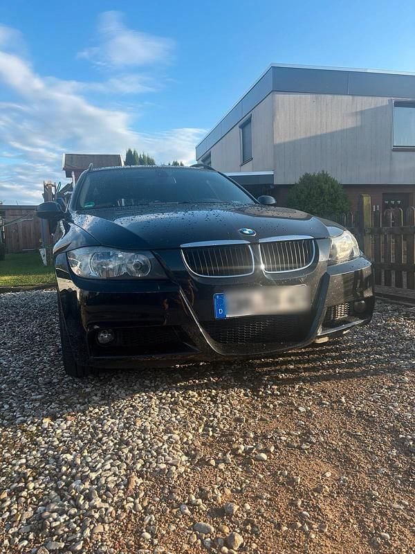 Schwarz Gebraucht 2008 BMW 320 M Sport Kombi | 5.000 € (Fairer Preis) - Bild 1/4