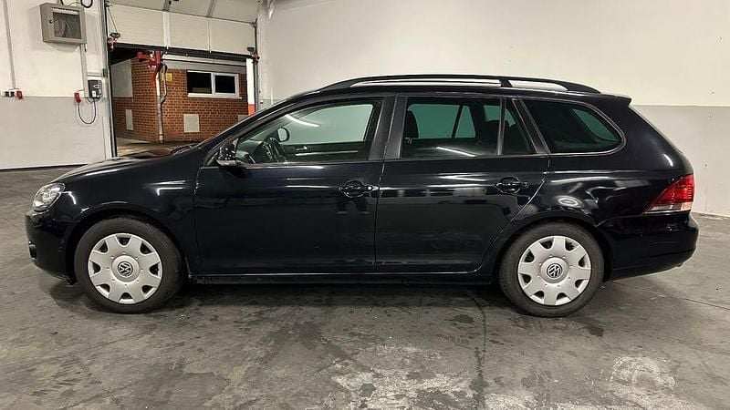 Gebraucht VW Golf VI 105 PS (77 kW) 2012 Schwarz Kleinwagen