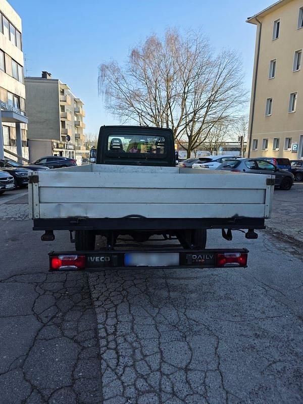 Gebraucht Iveco Daily 136 PS (100 kW) 2009 Grün Van