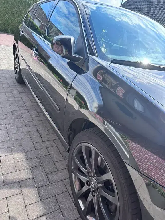 Gebraucht Renault Laguna GrandTour GT 150 PS (110 kW) 2011 Schwarz Kombi
