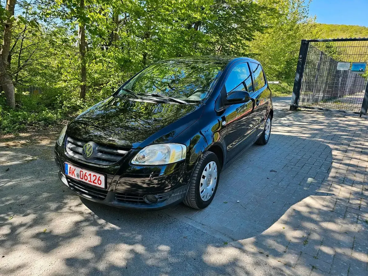 Second-hand VW Fox 55 CP (40 kW) 2009 Negru Hatchback