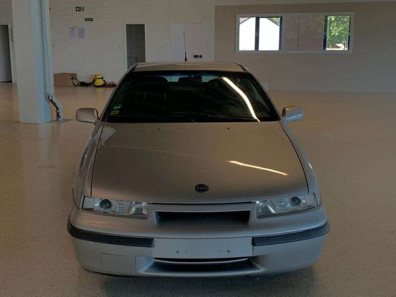 Silber Gebraucht 1992 Opel Calibra Coupé | 9.900 € - Bild 1/4