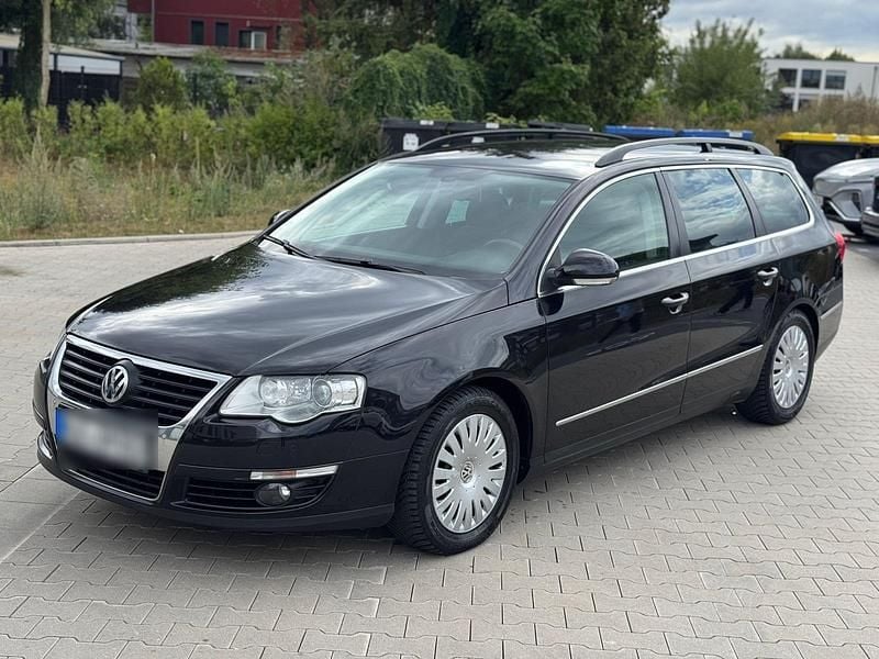 Schwarz Gebraucht 2010 VW Passat Kombi | 2.900 € (Guter Preis) - Bild 1/4