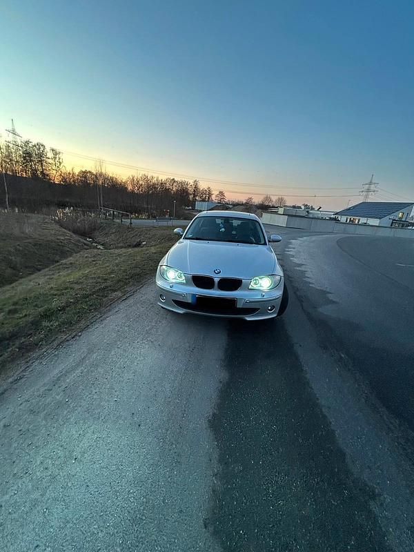 Gebraucht BMW 120 163 PS (119 kW) 2005 Silber Kleinwagen