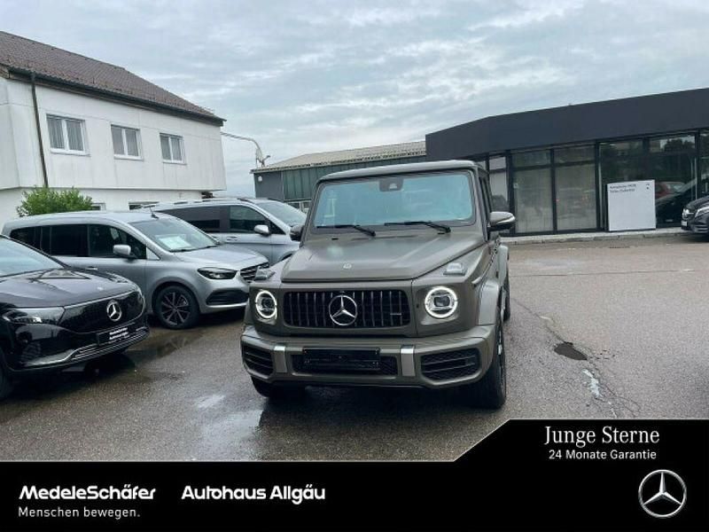 Manufaktur dunkeloliv magno (metallic) Gebraucht 2023 Mercedes G63 AMG AMG SUV | 177.769 € (Superpreis) - Bild 1/4