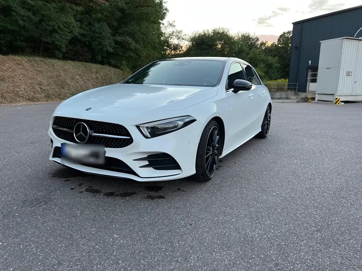 Gebraucht Mercedes A250 AMG line 224 PS (164 kW) 2019 Weiß Kleinwagen