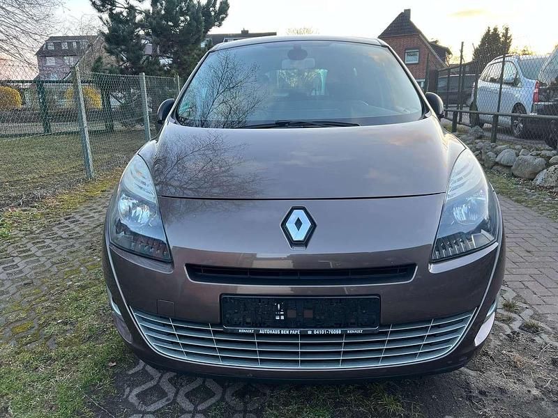 Gebraucht Renault Scénic III Dynamique 110 PS (80 kW) 2011 Mokkabraun Van / Kleinbus