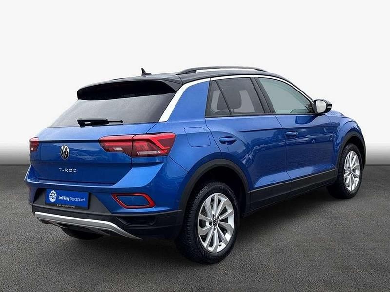 Gebraucht VW T-Roc Life 150 PS (110 kW) 2024 Blau SUV