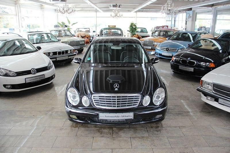 Gebraucht Mercedes E320 Elegance 224 PS (164 kW) 2005 Schwarz Limousine
