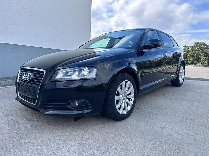 Schwarz Gebraucht 2010 Audi A3 Sportback Attraction Limousine | 4.900 € (Fairer Preis) - Bild 1/4