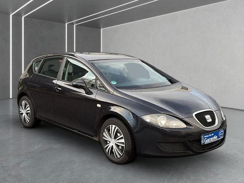 Second-hand Seat Leon Reference 102 CP (75 kW) 2006 Negru Hatchback