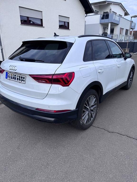 Gebraucht Audi Q3 Ambiente 150 PS (110 kW) 2019 Weiß SUV