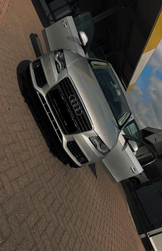 Silber Gebraucht 2009 Audi A4 Limousine | 4.000 € - Bild 1/4