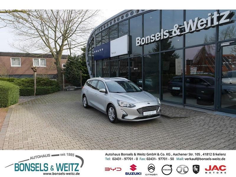 Gebraucht Ford Focus Cool & Connect 120 PS (88 kW) 2020 Silber Limousine