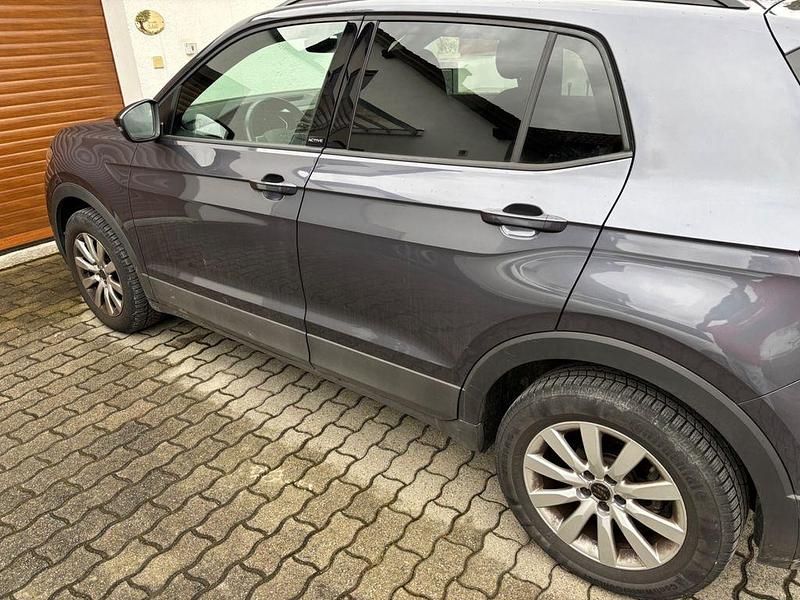 Gebraucht VW T-Cross Active 110 PS (80 kW) 2022 Grau SUV