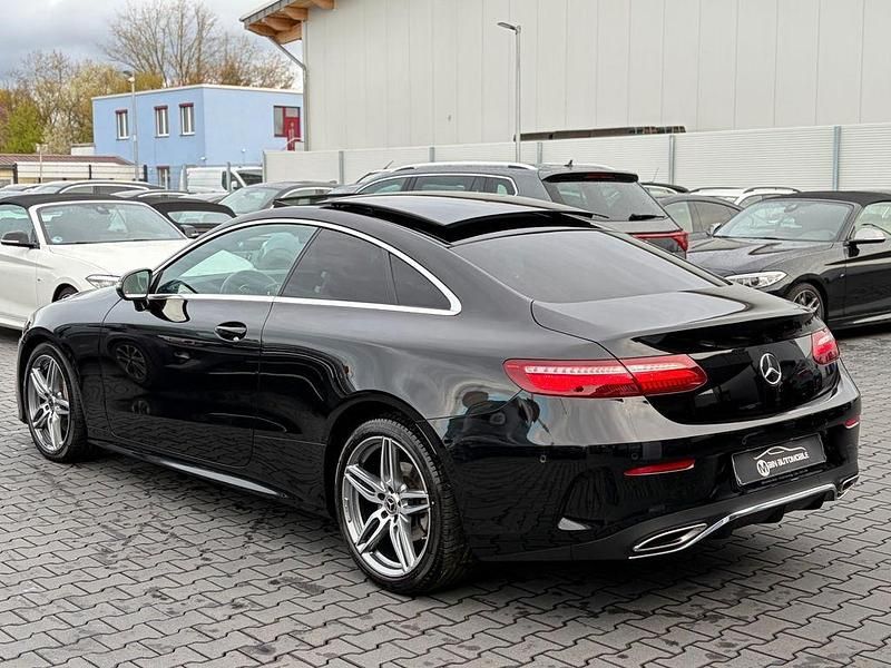 Gebraucht Mercedes E200 AMG 197 PS (144 kW) 2019 Schwarz Coupé