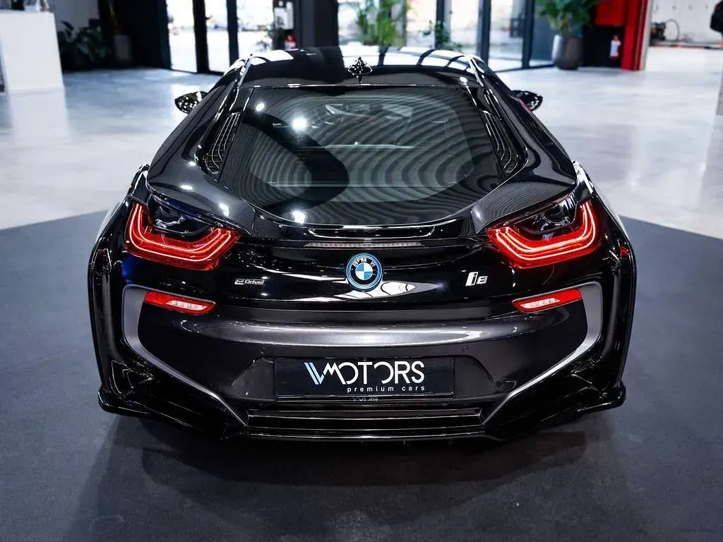 Gebraucht BMW i8 Sport Line 362 PS (266 kW) 2016 Silber Coupé