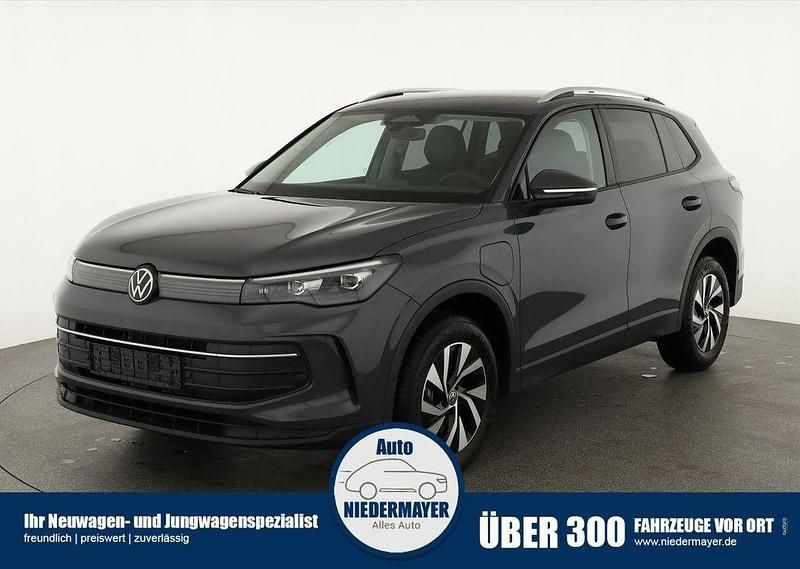 Grau Neu 2025 VW Tiguan Life SUV | 46.995 € (Superpreis) - Bild 1/4