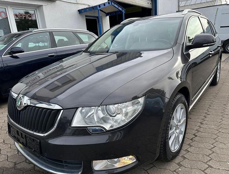 Gebraucht Skoda Superb Elegance 160 PS (117 kW) 2010 Braun Kombi