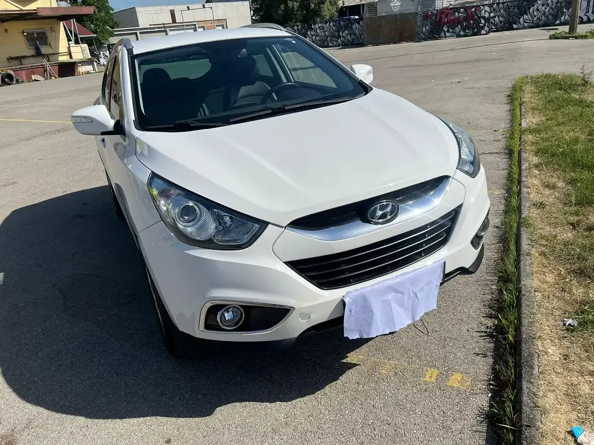Gebraucht Hyundai ix35 Edition 99 PS (72 kW) 2013 Weiß SUV
