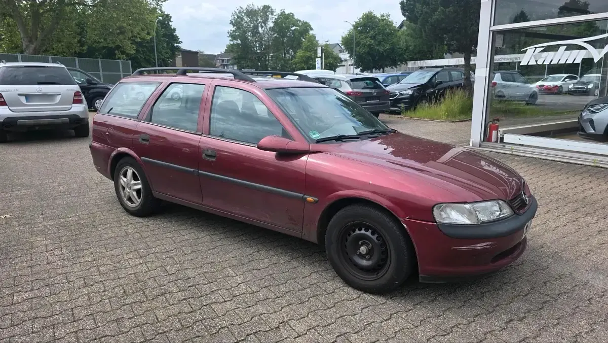 Gebraucht Opel Vectra 101 PS (74 kW) 1998 Violet Kombi