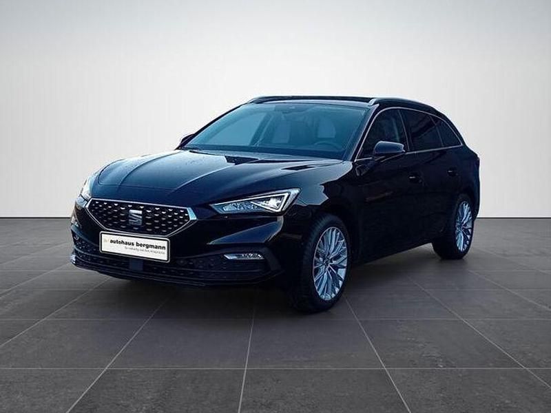 Schwarz Gebraucht 2021 Seat Leon XCELLENCE Limousine | 18.712 € (Fairer Preis) - Bild 1/4