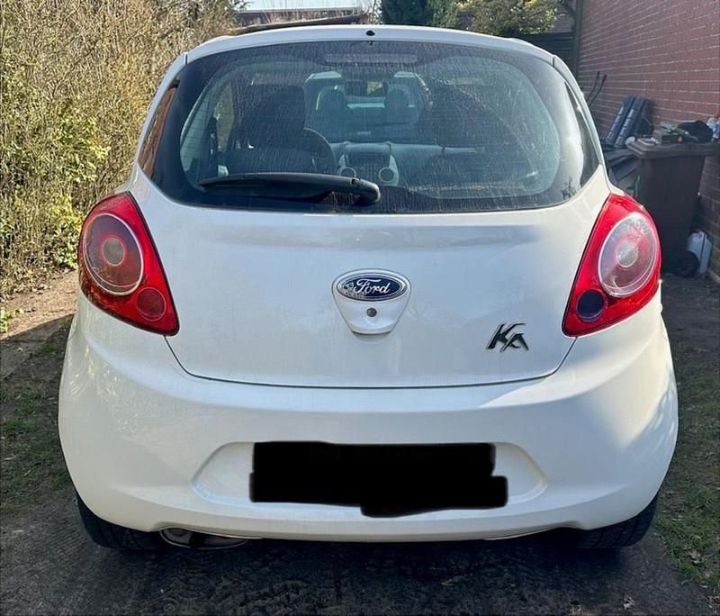 Gebraucht Ford Ka 69 PS (50 kW) 2012 Weiß Kleinwagen