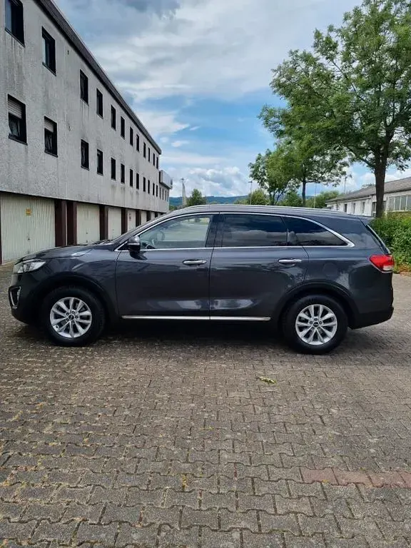 Gebraucht Kia Sorento 200 PS (147 kW) 2016 Grau SUV