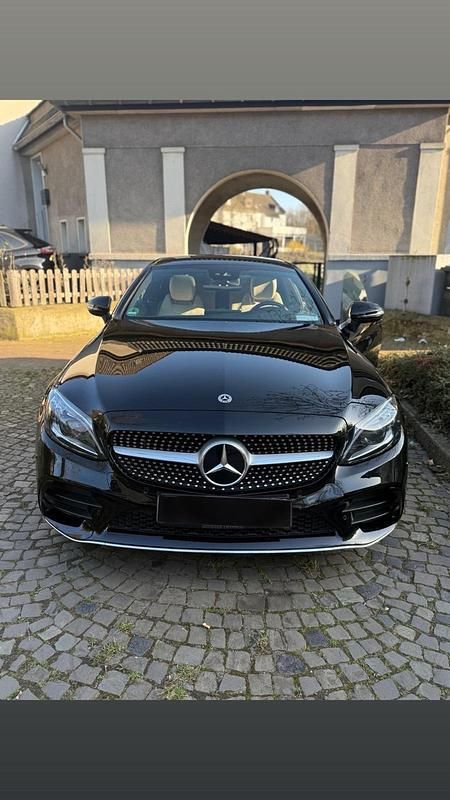 Gebraucht Mercedes C400 333 PS (244 kW) 2021 Schwarz Coupé