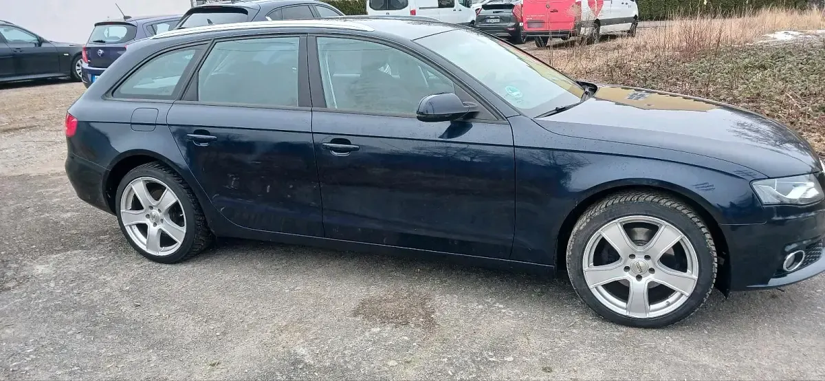 Używany Audi A4 162 KM (119 kW) 2009 Niebieski Kombi